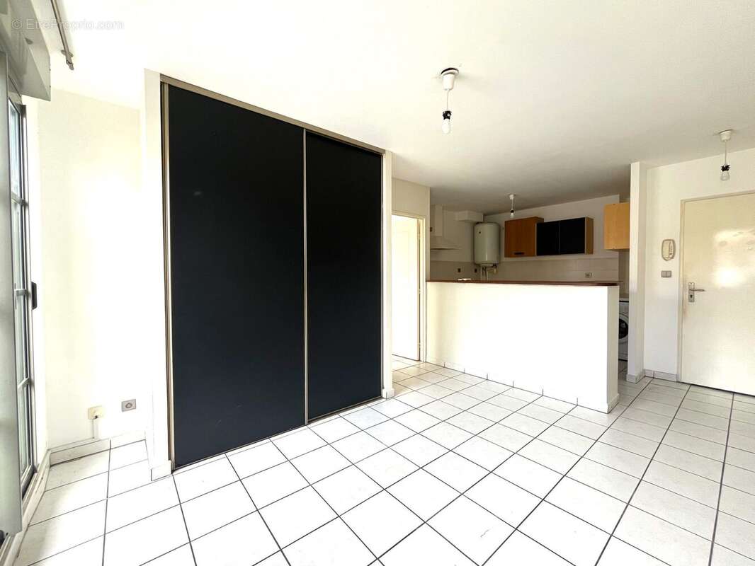 séjour cuisine 2 - Appartement à SAINT-DENIS