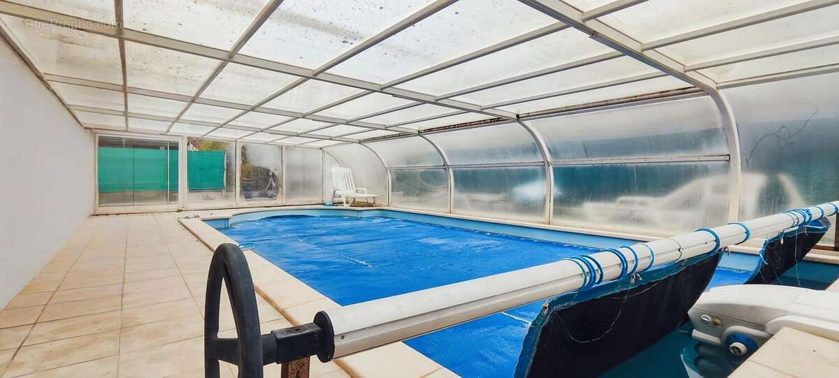 Maison à SAINT-PRYVE-SAINT-MESMIN