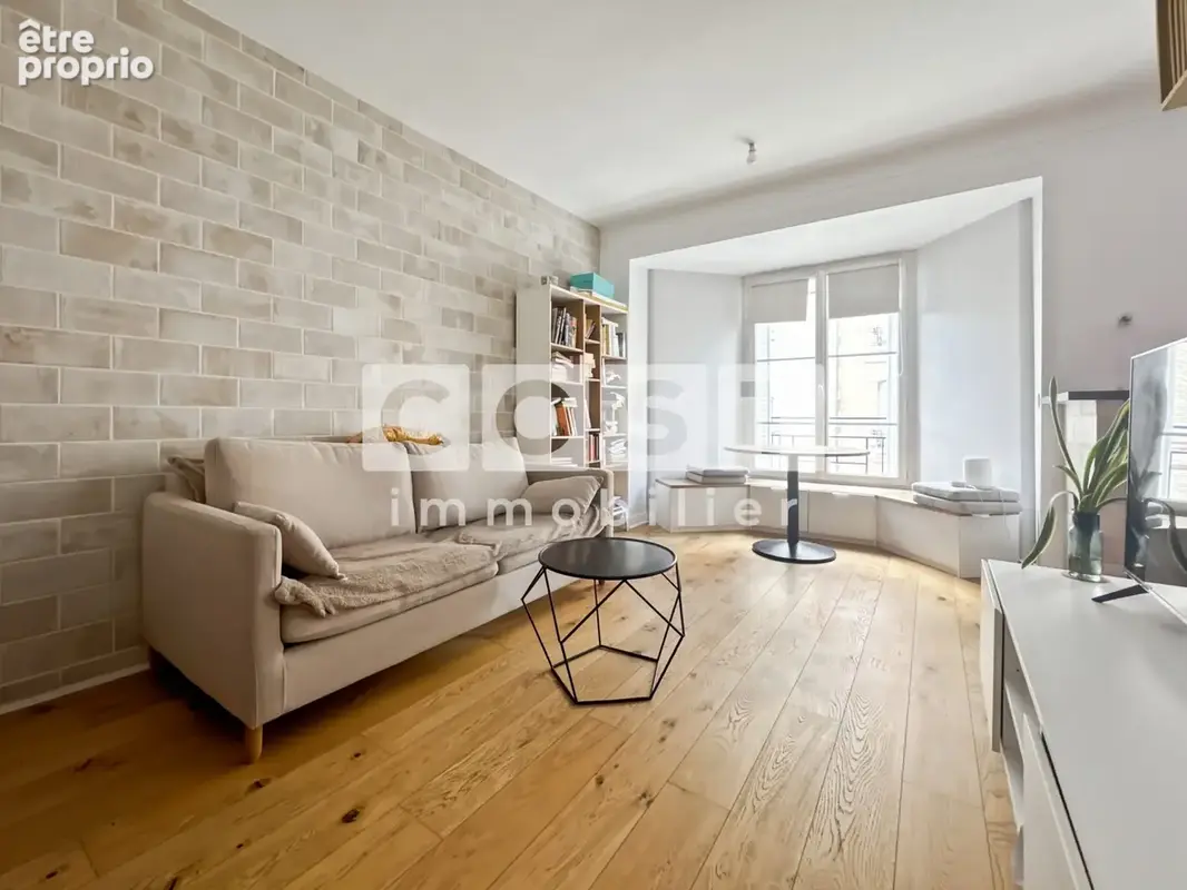 Appartement à LA GARENNE-COLOMBES