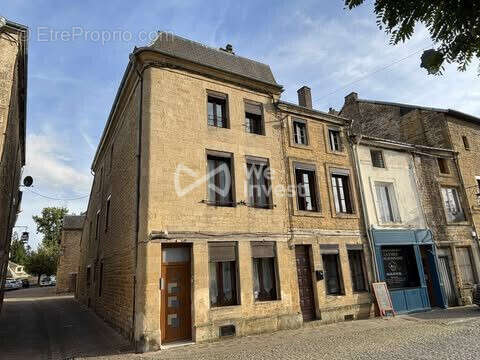 Maison à MOUZON