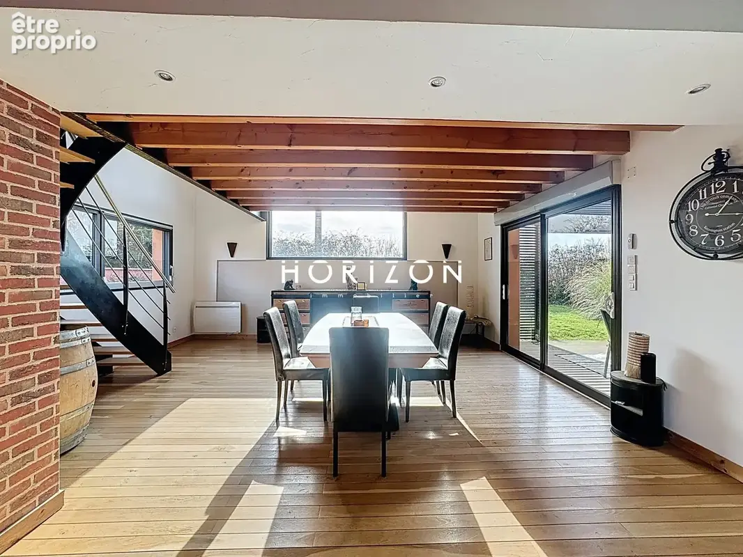 Maison 8 pièces 220 m² à vendre à Saint-Cyr-Sur-Menthon (01380) - photo 3