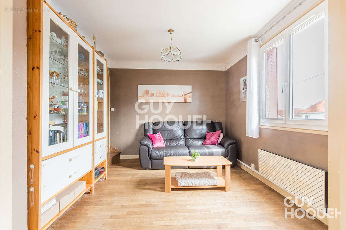 Maison à SAVIGNY-SUR-ORGE