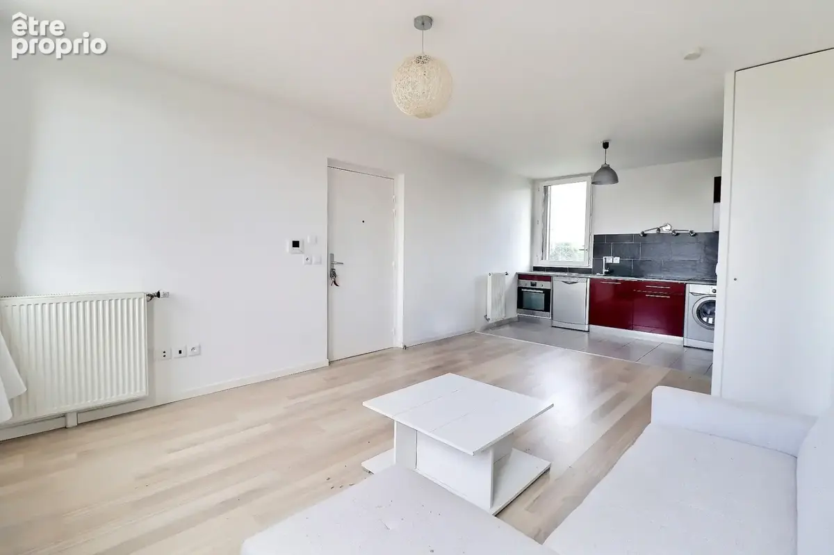 Appartement 2 pièces à vendre à Sainte-Geneviève-des-Bois – Dernier étage avec ascenseur – Résidence récente de 2015 - photo 2