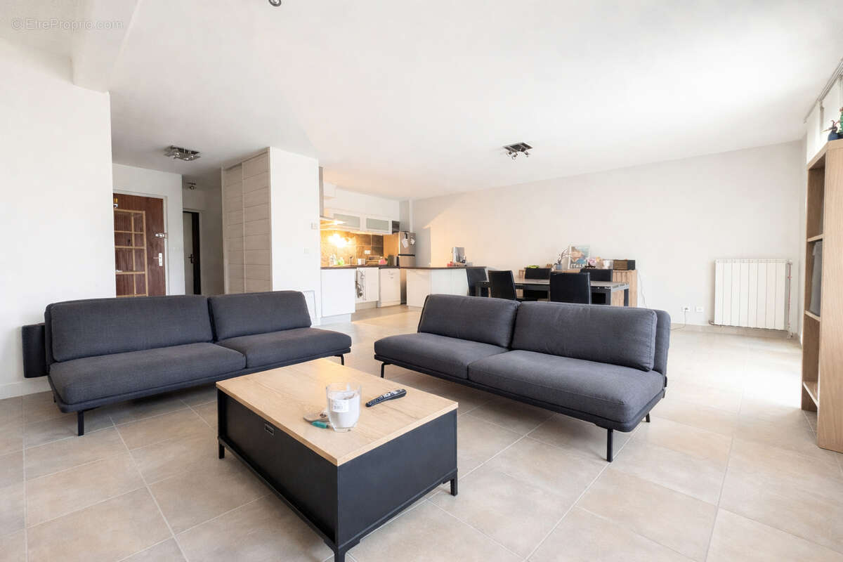 Appartement à CARNOUX-EN-PROVENCE