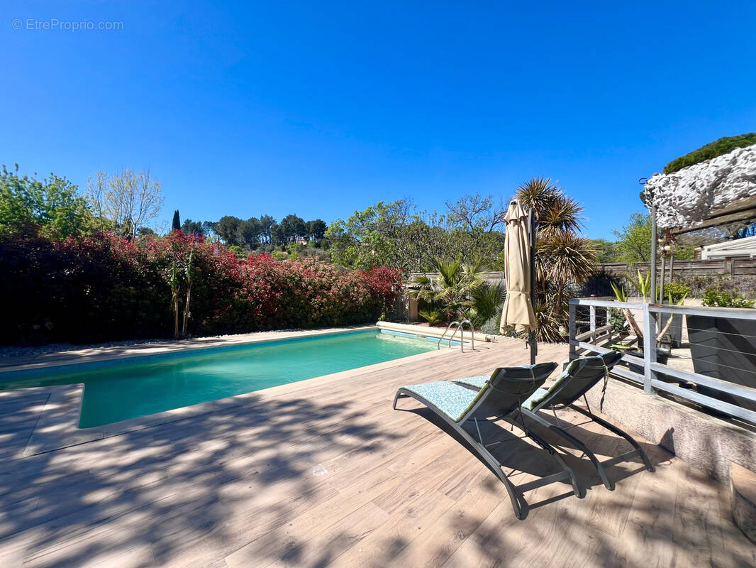 Maison à ROQUEVAIRE