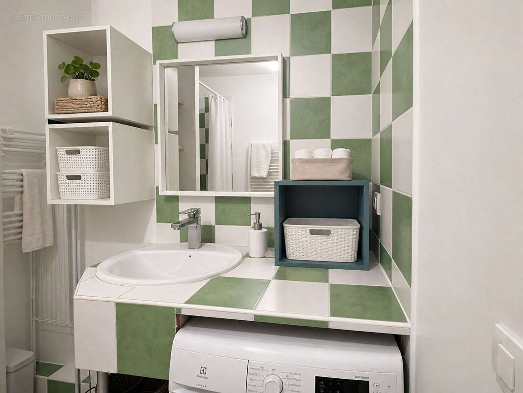 Appartement à MARSEILLE-1E