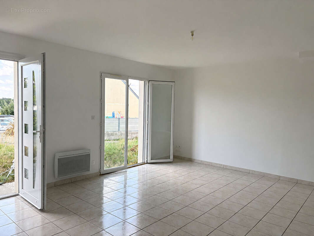 A vendre Plumelin, maison 3 chambres, terrain d'environ 660m² - photo 3