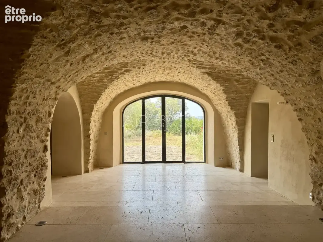 Maison 8 pièces 385 m² à vendre à Menerbes (84560) - photo 2