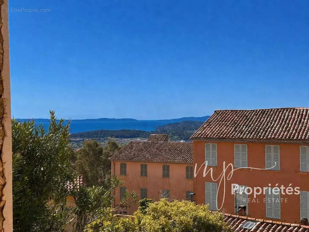Appartement à BORMES-LES-MIMOSAS