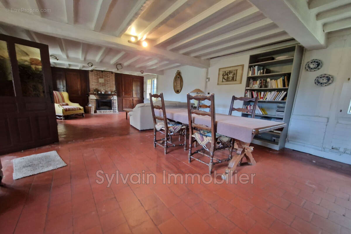 Maison 190 m² à Songeons  - photo 6