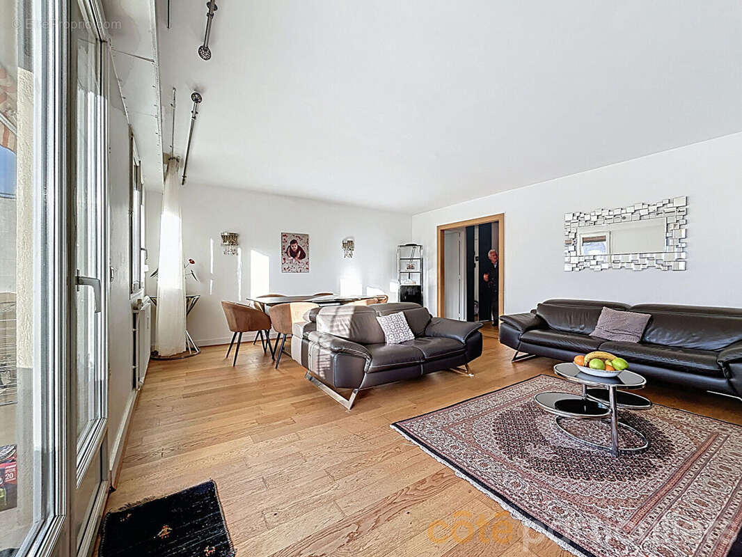Appartement à SAINT-MAUR-DES-FOSSES