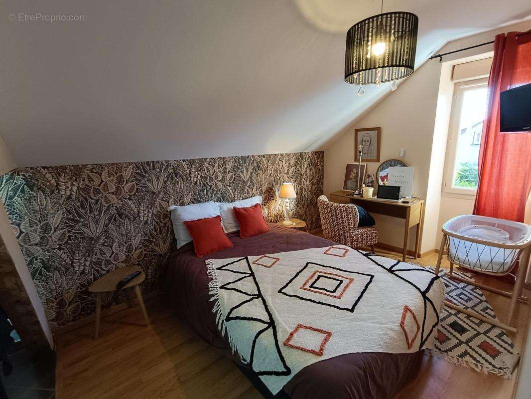 Maison à PARAY-LE-MONIAL