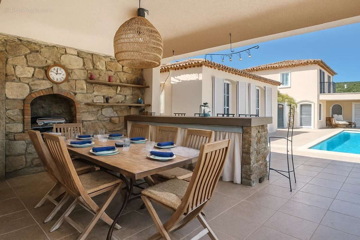 Maison à BORMES-LES-MIMOSAS