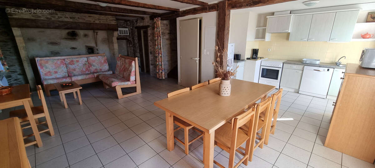 Maison à CASTELNAU-DE-MANDAILLES