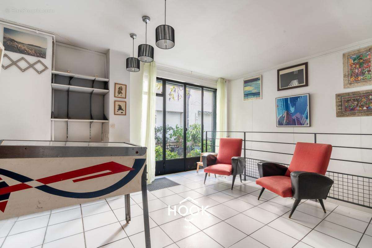 Maison à PARIS-11E