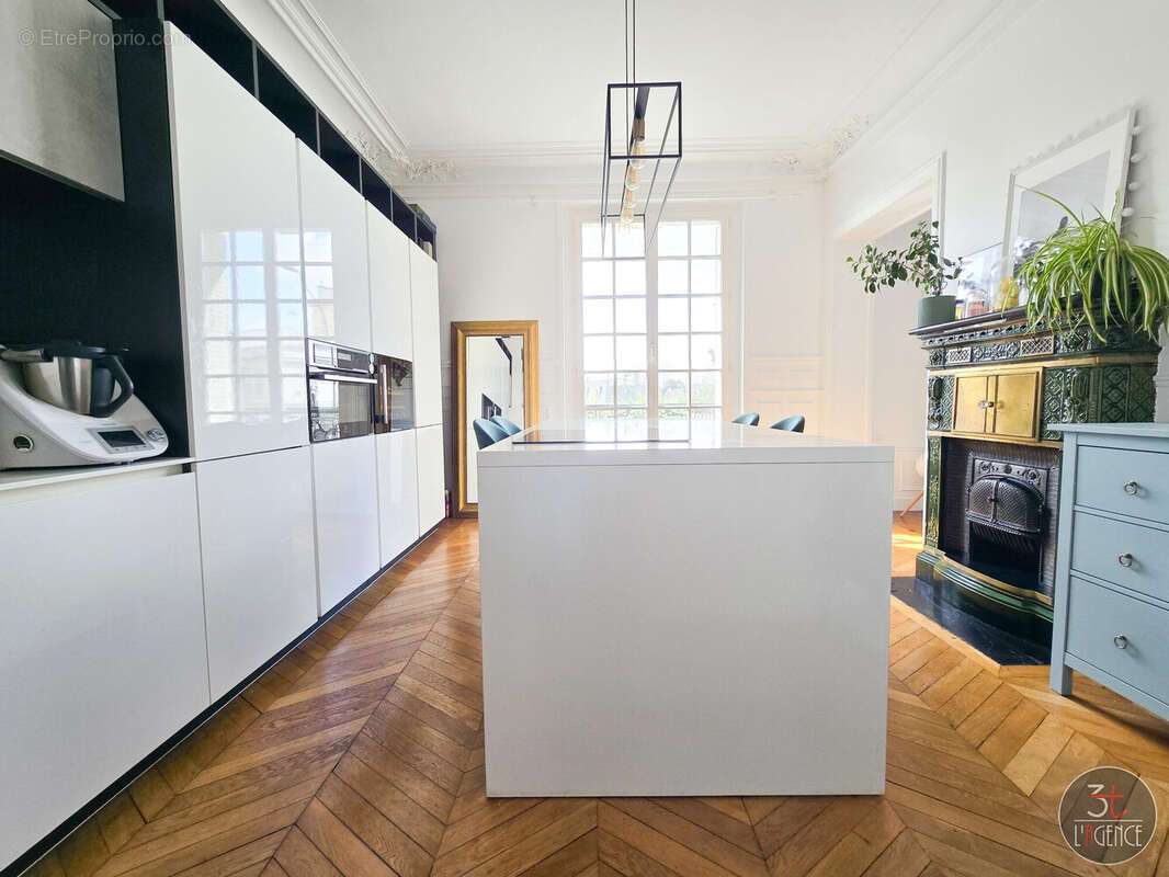 Appartement à FONTENAY-SOUS-BOIS