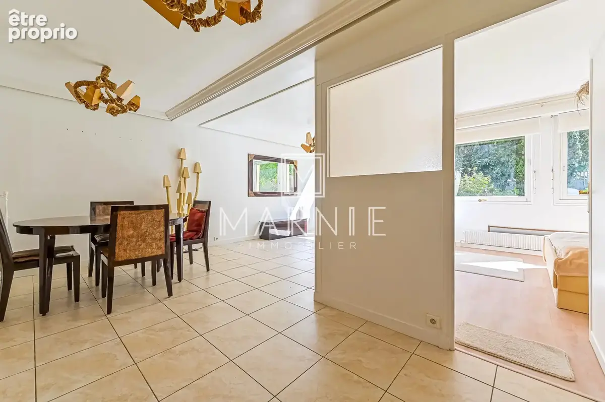 Photo Commerce à Paris-15e au prix de 670 500€