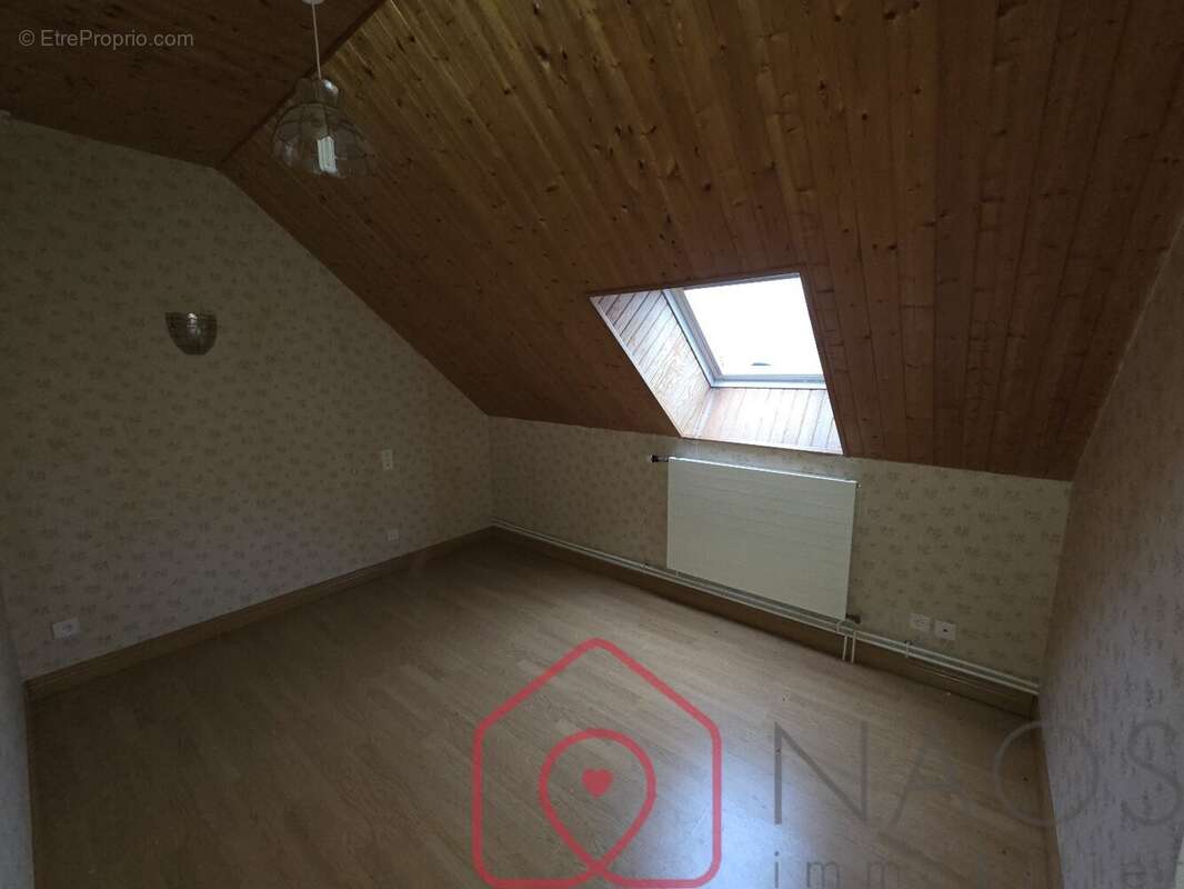 Maison à PONT-MELVEZ