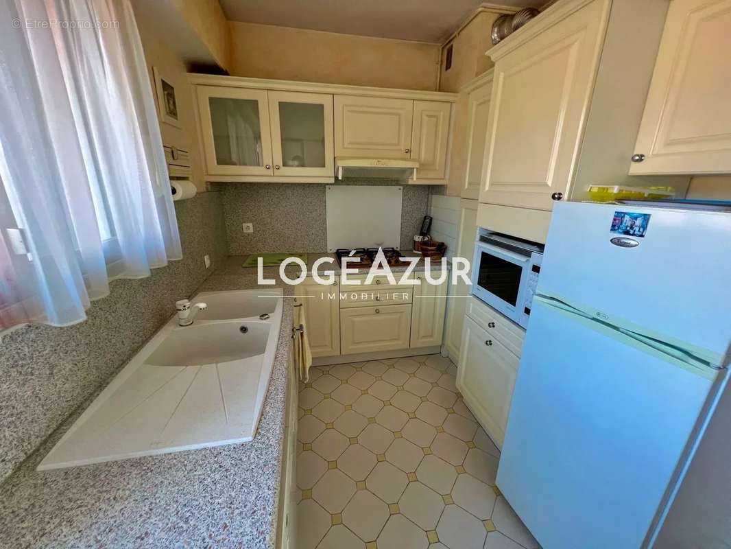 Appartement à VALLAURIS
