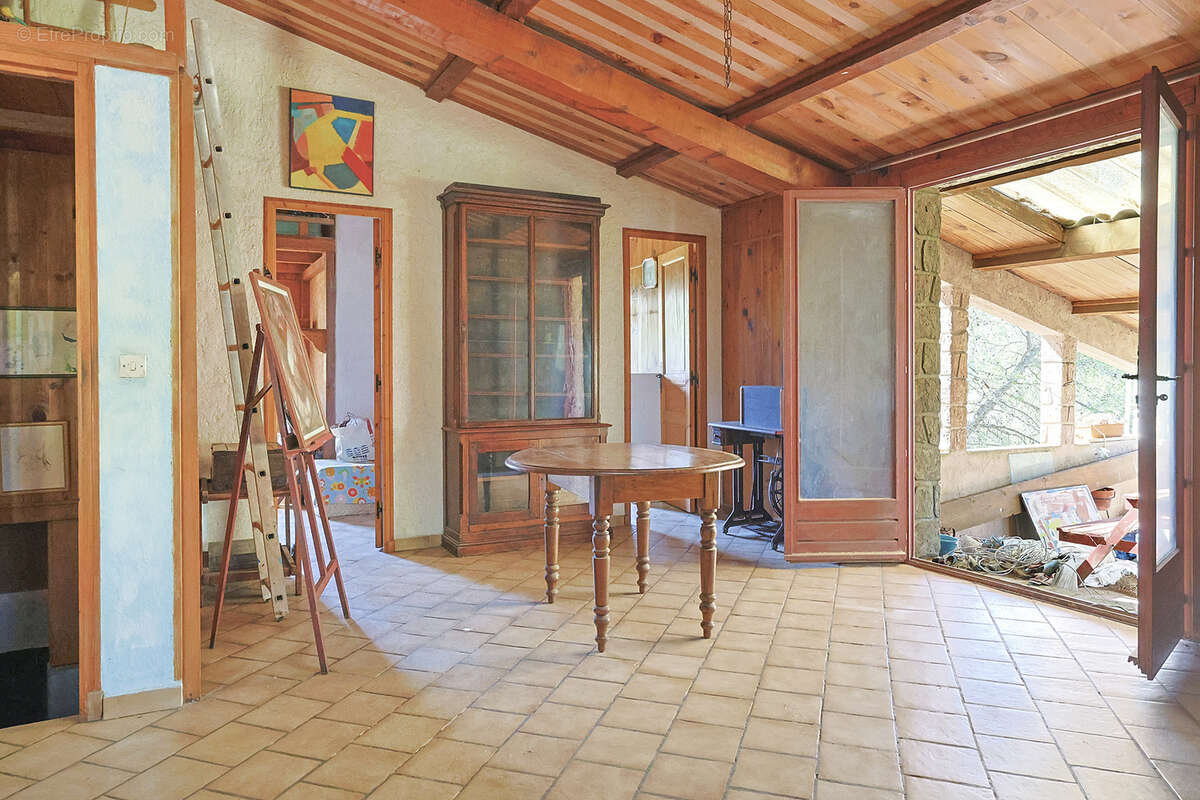 Maison à SOLLIES-TOUCAS