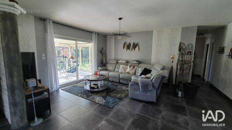 Photo 4 - Maison à SAINT-YAN