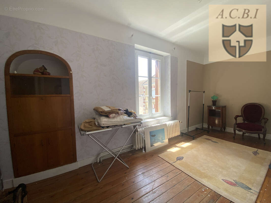 Ensemble immobilier avec maison d'habitation et local commercial attenant - photo 18