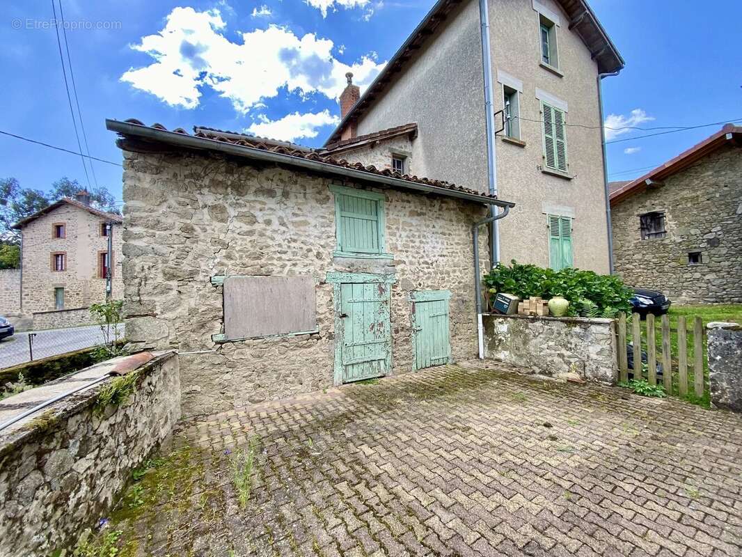 Maison à NANTIAT