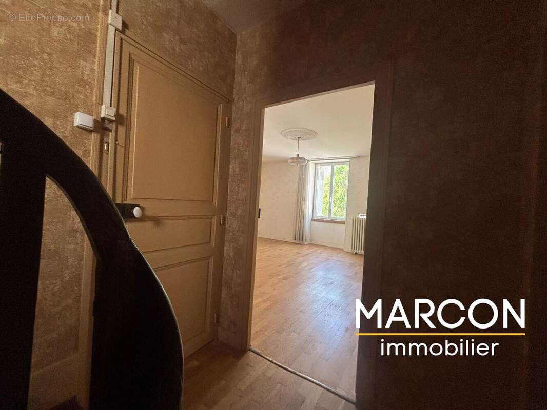 Maison à LA SOUTERRAINE