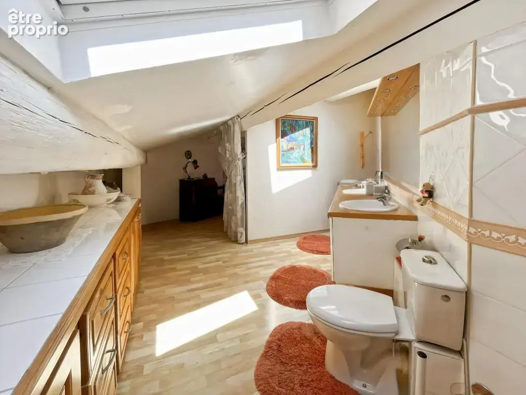 Maison atypique avec terrasse et stationnement – Béziers Centre - À Vendre - photo 22
