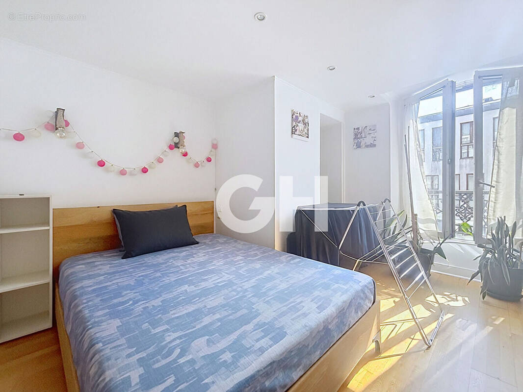 Appartement à PARIS-11E