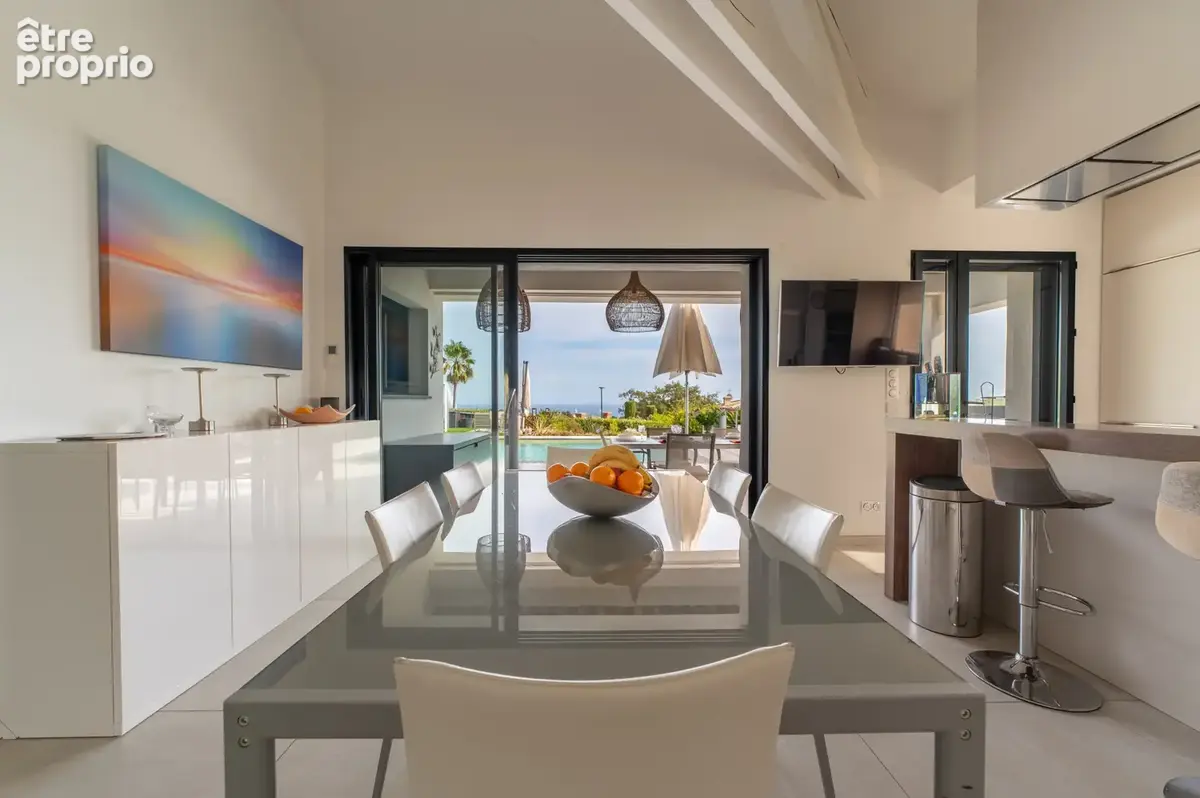 Maison avec vue époustouflante sur la mer et le Golfe de Saint Tropez - photo 6