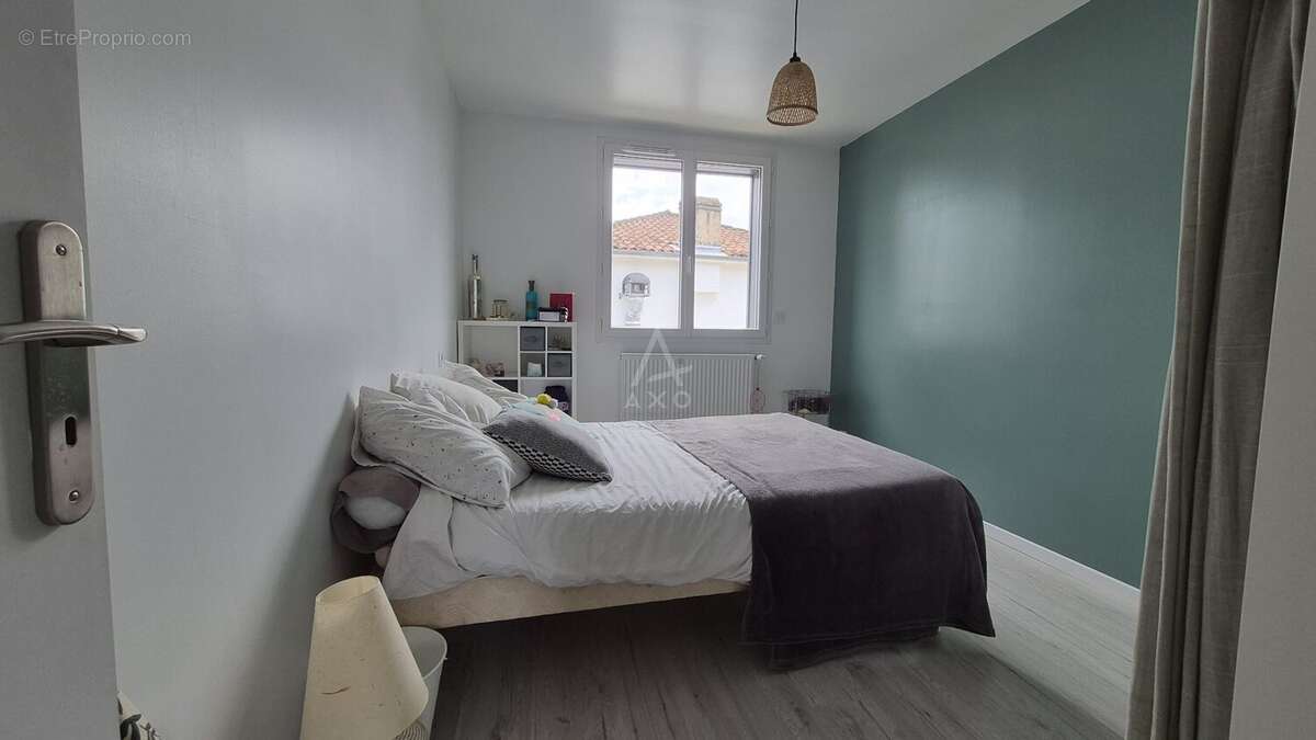 Maison familiale R+1 de 160 m²  4 chambres  Jardin avec espace BBQ et abri - photo 9