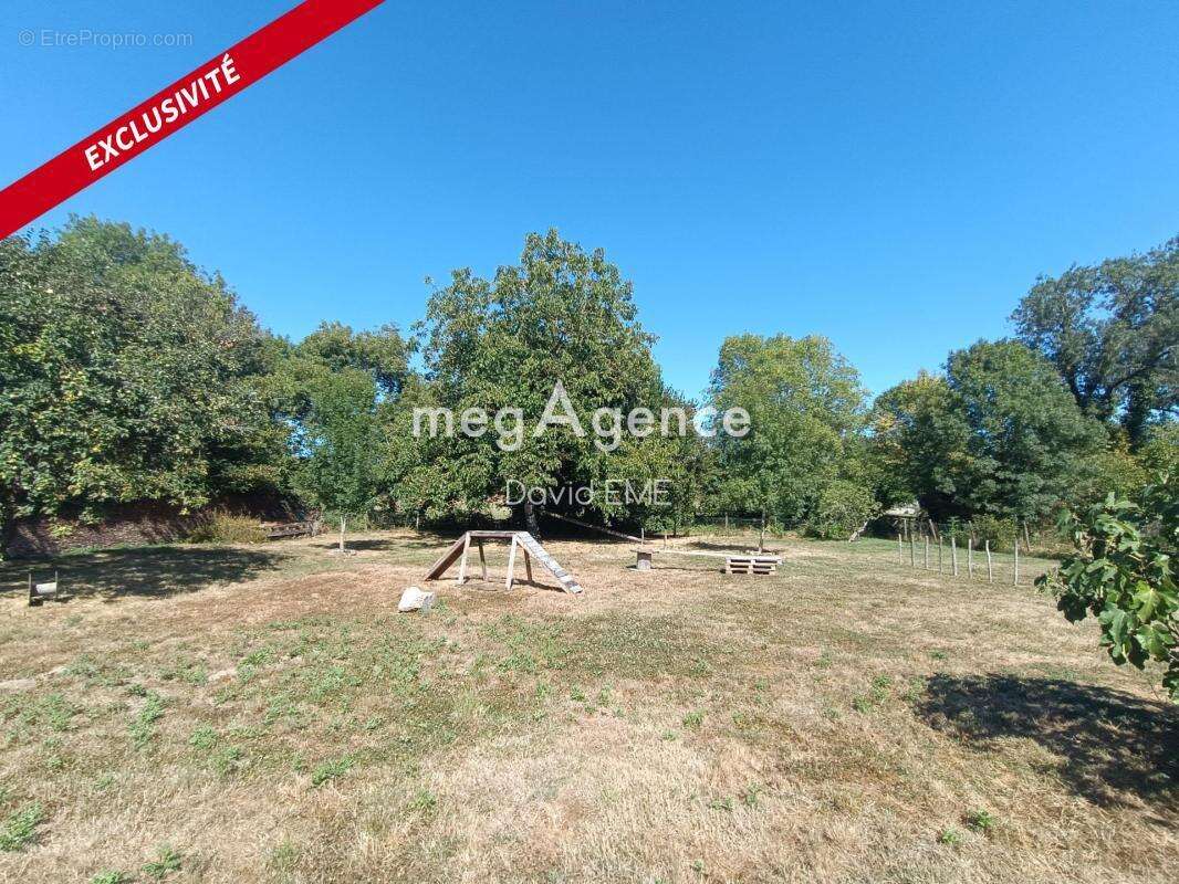 7 Pièces, 148 m2, 4 chambres, LES ACHARDS - photo 4