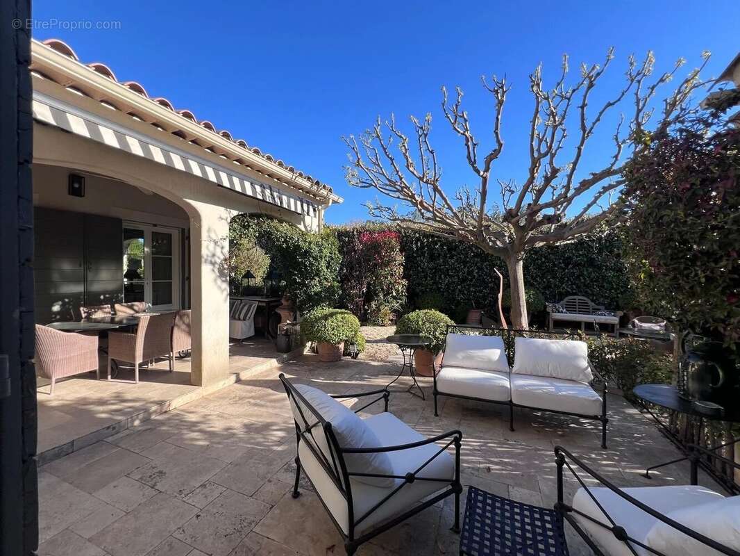 Maison à MAUSSANE-LES-ALPILLES