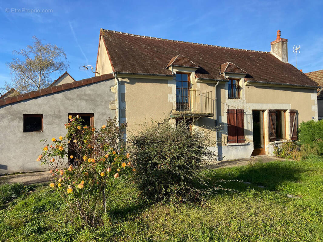 Maison à COULANGES-LES-NEVERS