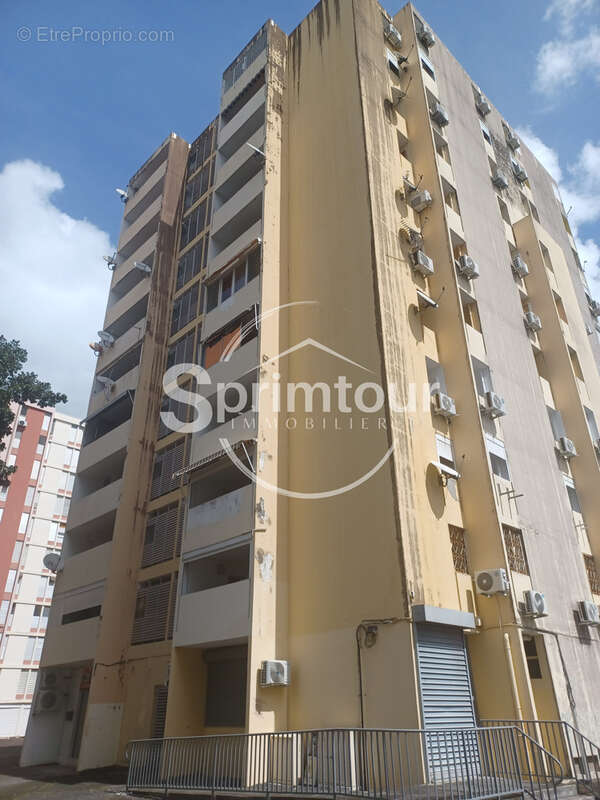 Appartement à POINTE-A-PITRE