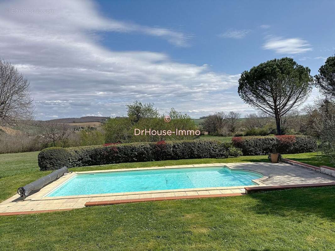 650 m² à Albi  - photo 8