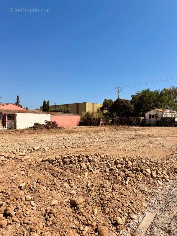 Terrain 400 m² à Fos-Sur-Mer  - photo 5