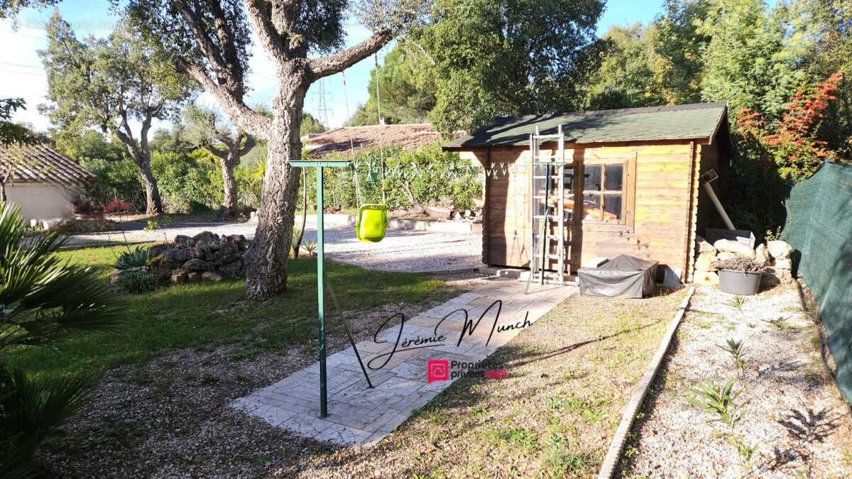 Maison à ROQUEBRUNE-SUR-ARGENS