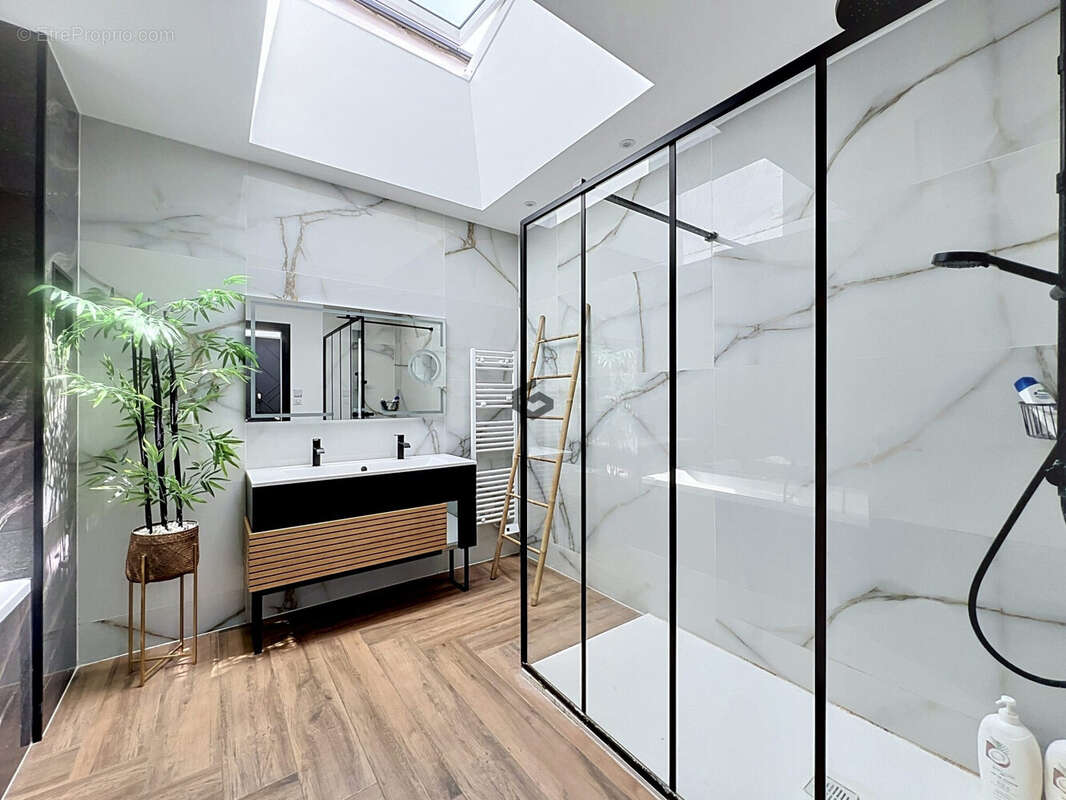 Maison 142 m² à Saint-Thierry  - photo 8