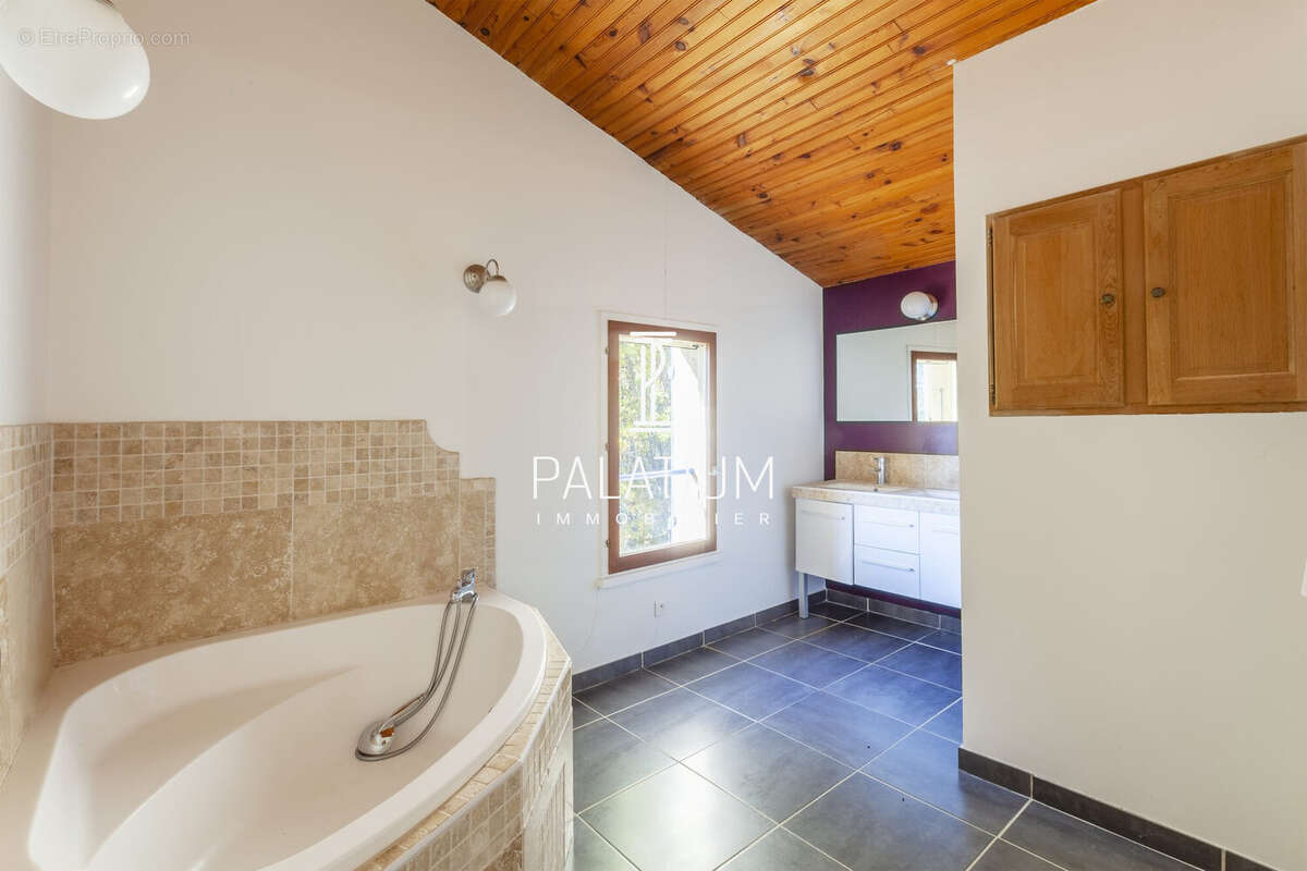 Maison à PIERREVERT