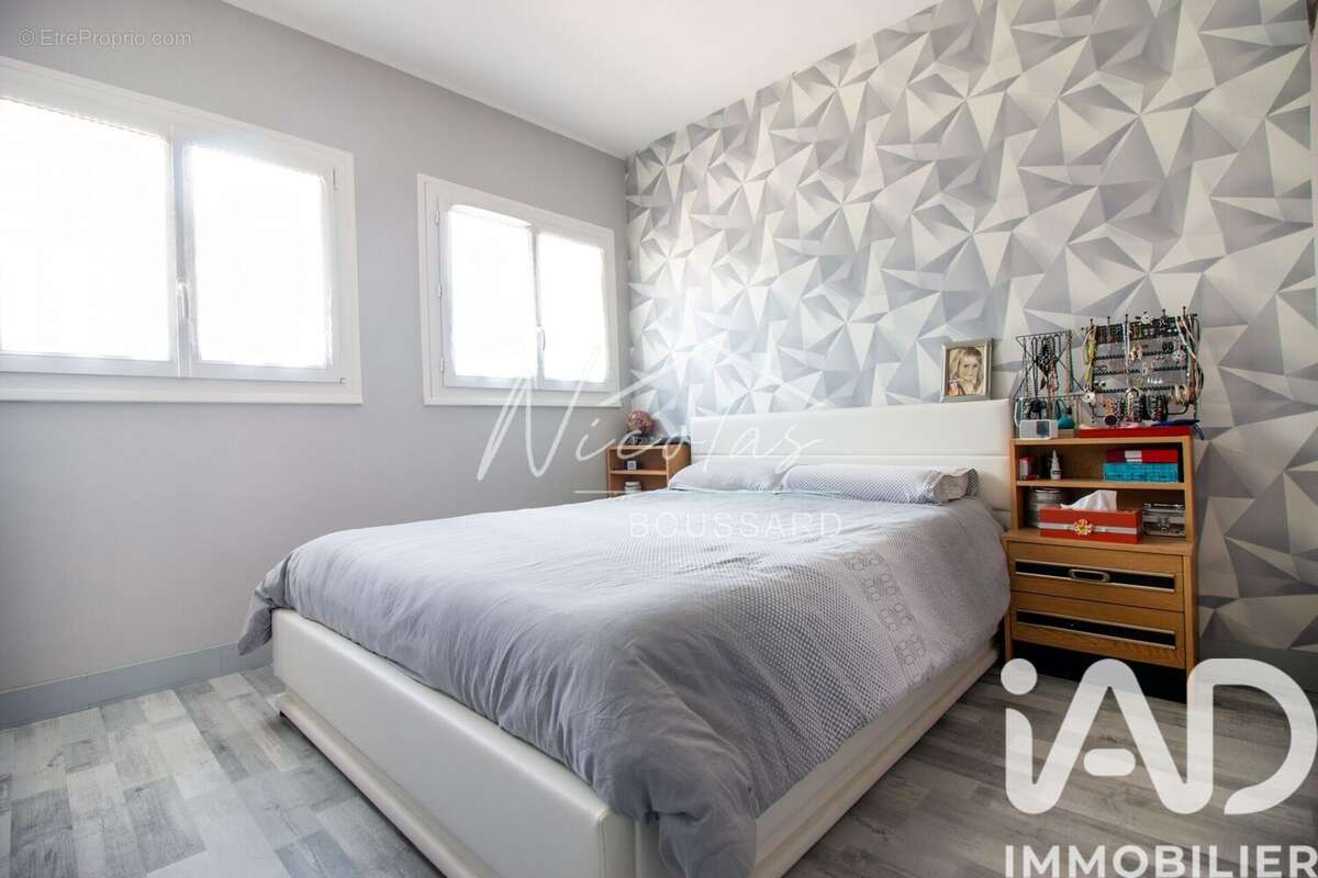 Photo 5 - Maison à JUILLY