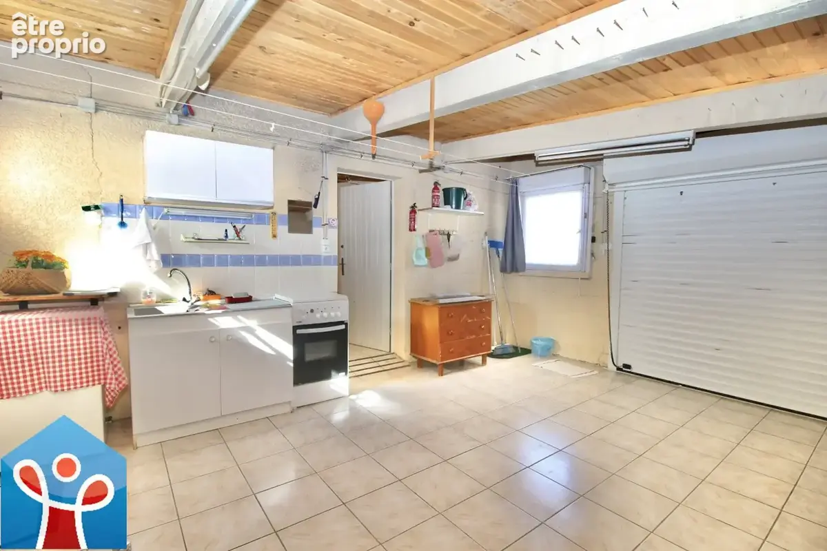 Villa de plain-pied avec piscine et garage à SAUVIAN - photo 14