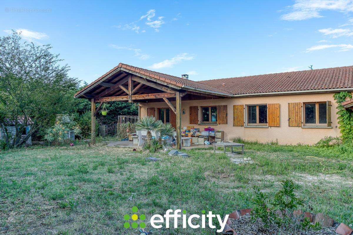 Maison 160 m² à Auberives-Sur-Vareze  - photo 3