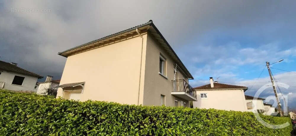 Maison 105 m² à Pleaux  - photo 12