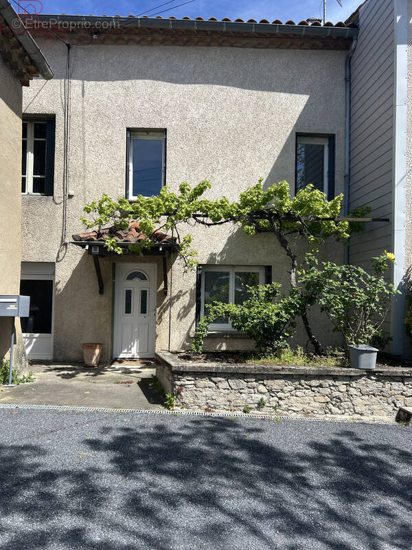 Maison à LABRUGUIERE