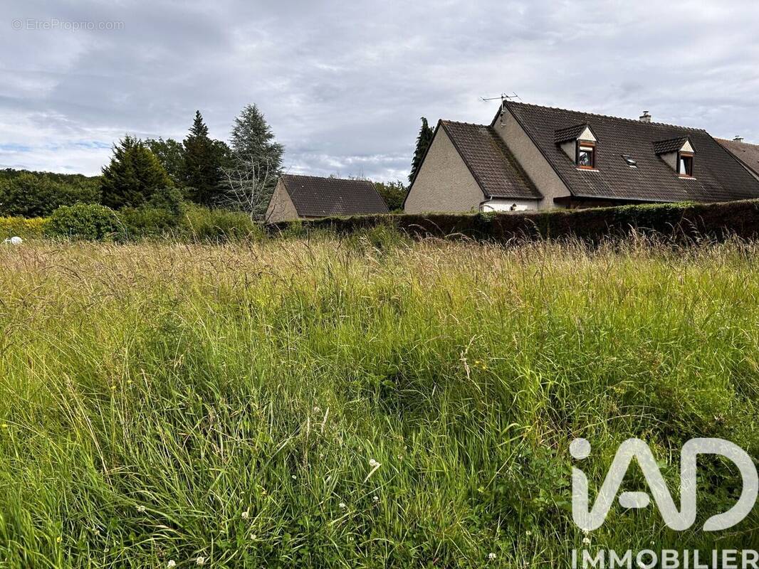 Photo 1 - Terrain à SAINT-PIAT