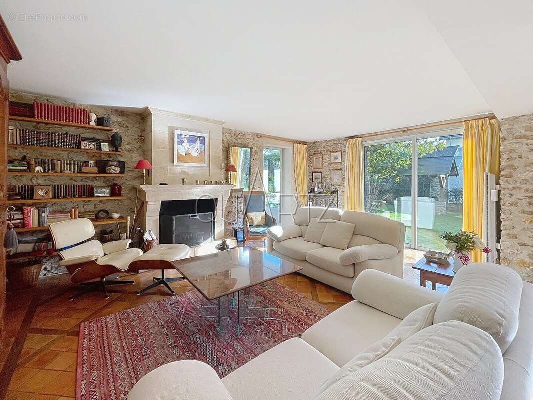 Maison à COURDIMANCHE