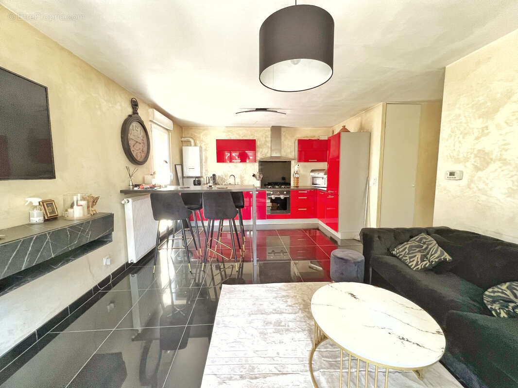 Appartement à SAINT-PRIEST
