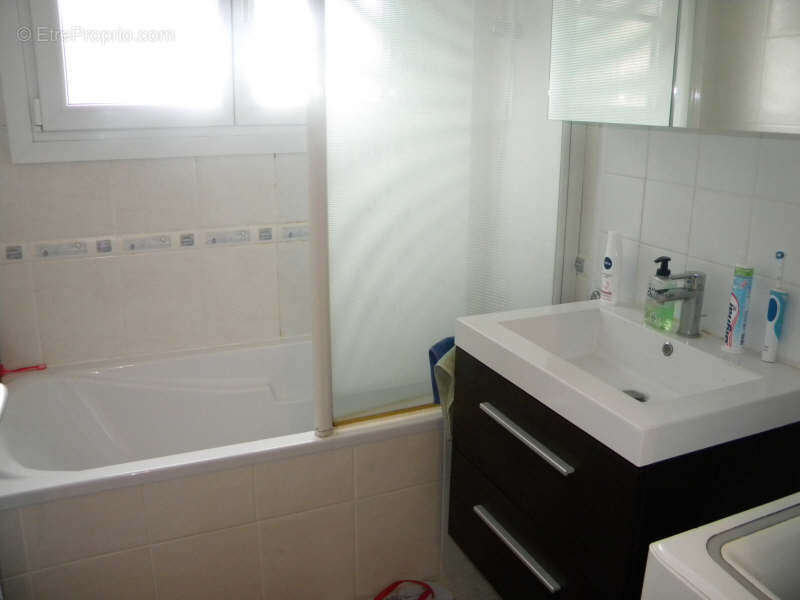 Appartement 60 m² à Golbey  - photo 4